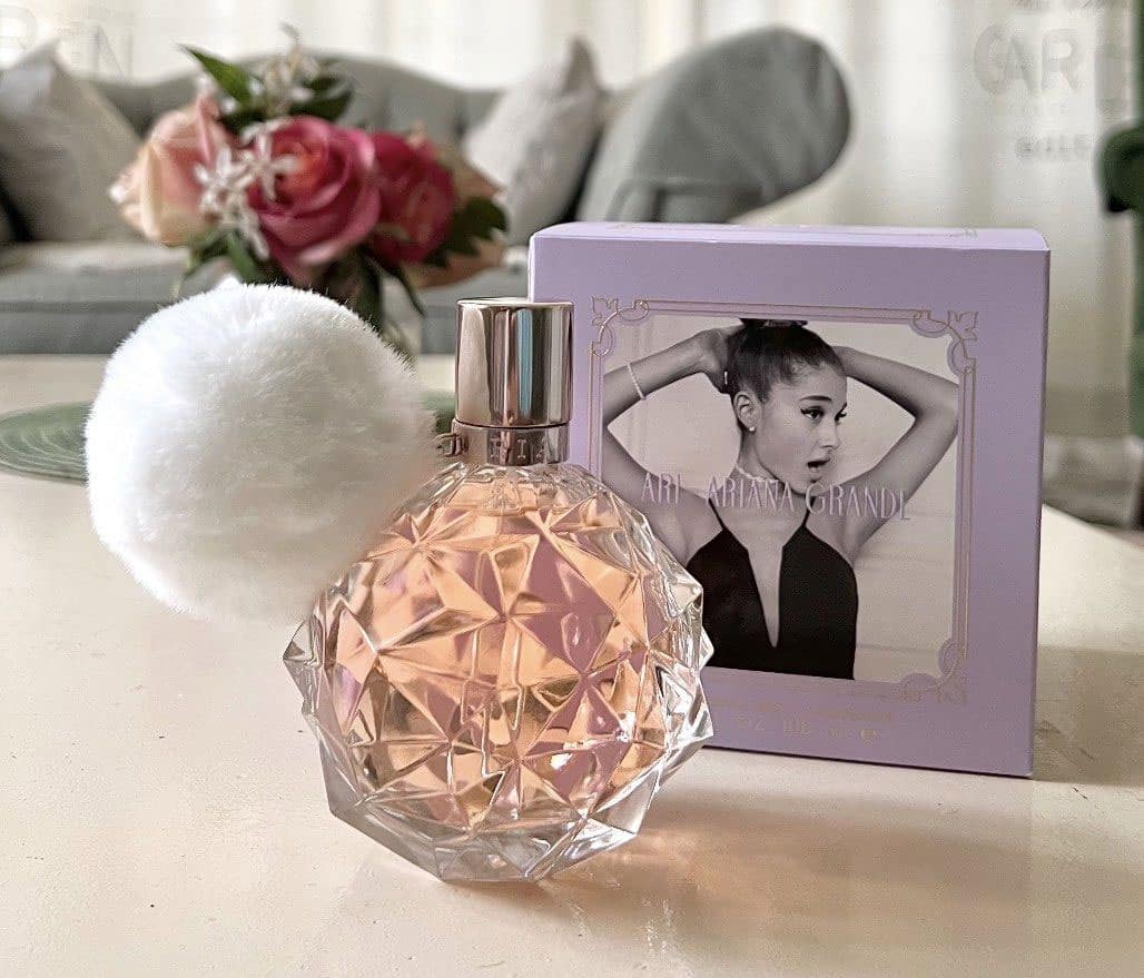 PERFUME ARI ARIANA GRANDE